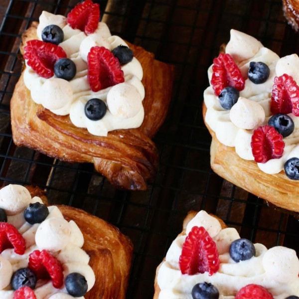 Vegan pasteries and cakes in Rotterdam